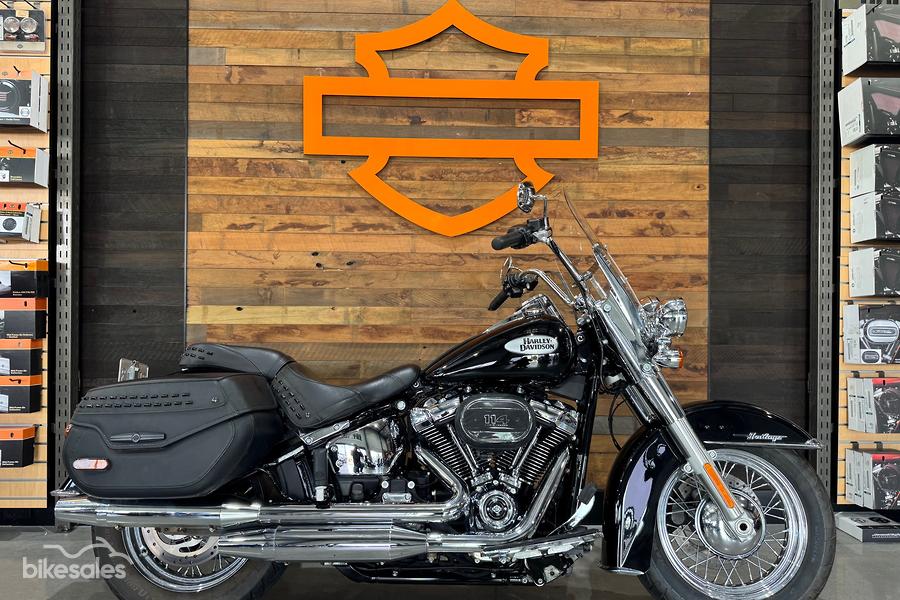 MID YEAR MADNESS - HARLEY-DAVIDSON HERITAGE CLASSIC BU01360