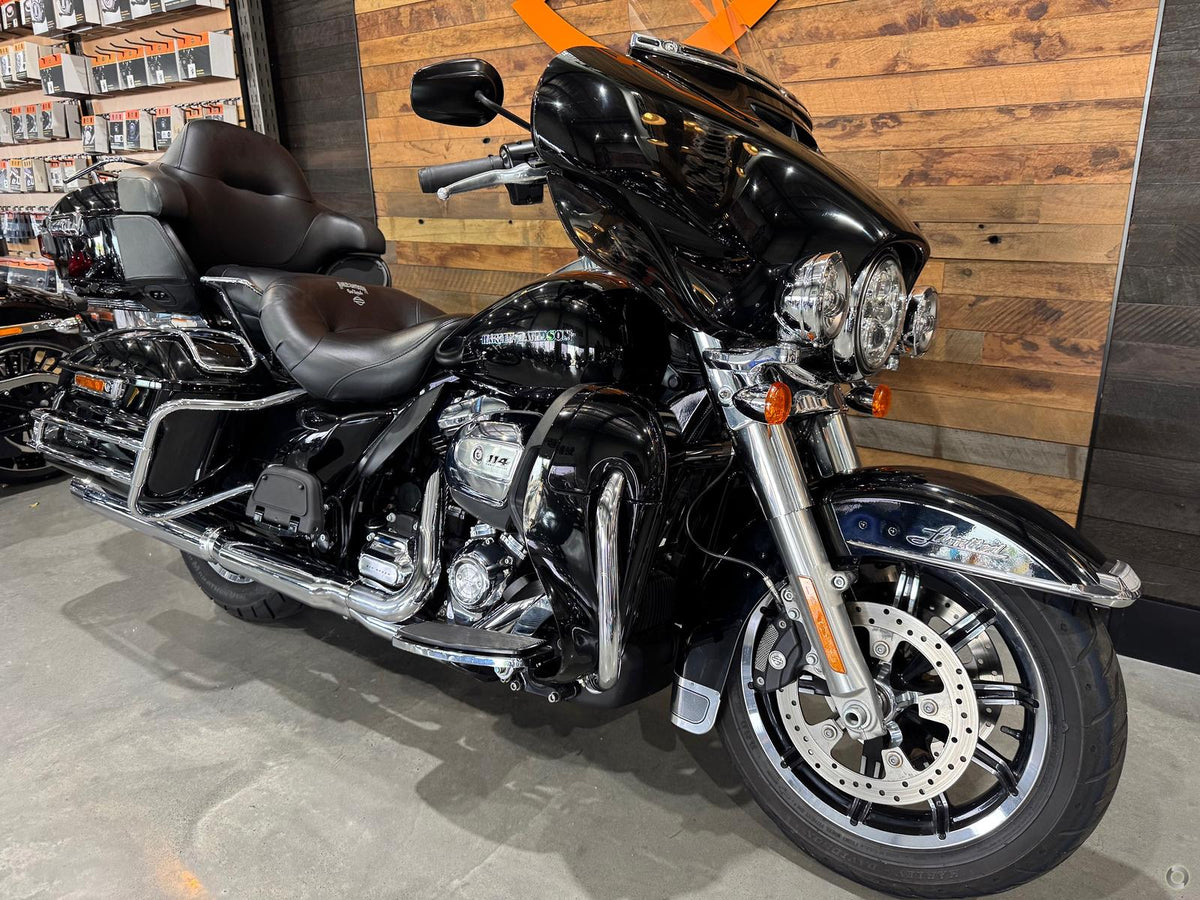 MID YEAR MADNESS - HARLEY-DAVIDSON ULTRA LIMITED - BU01407