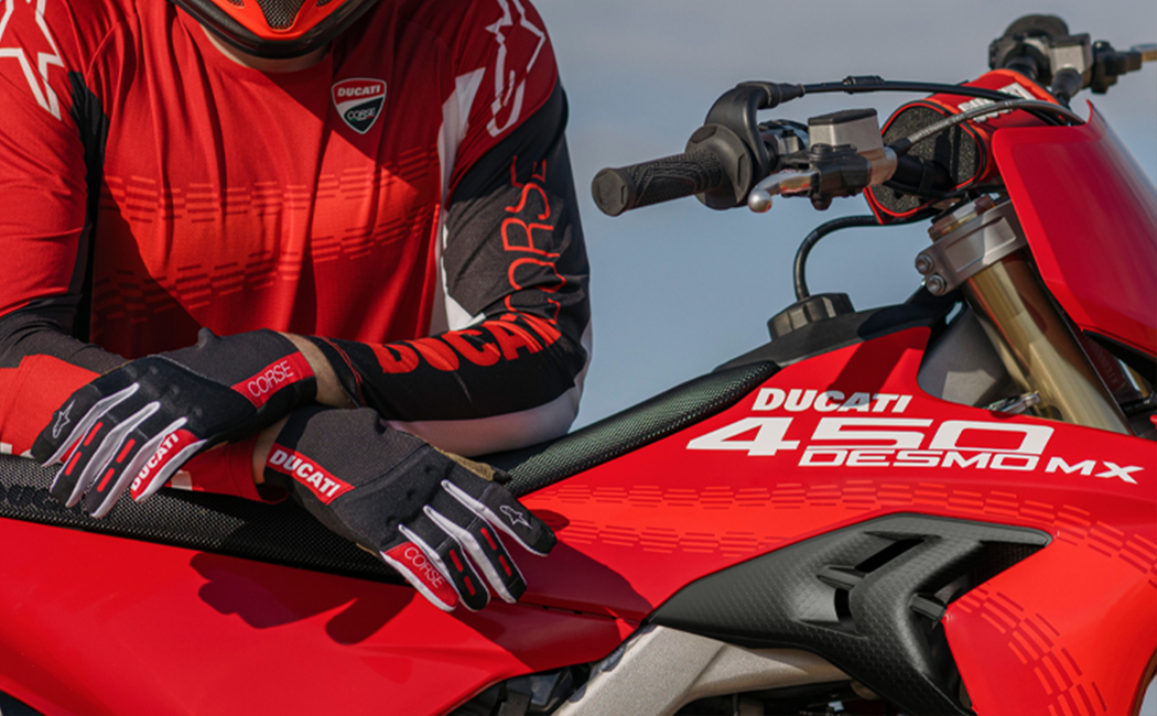 Ducati Desmo450 MX