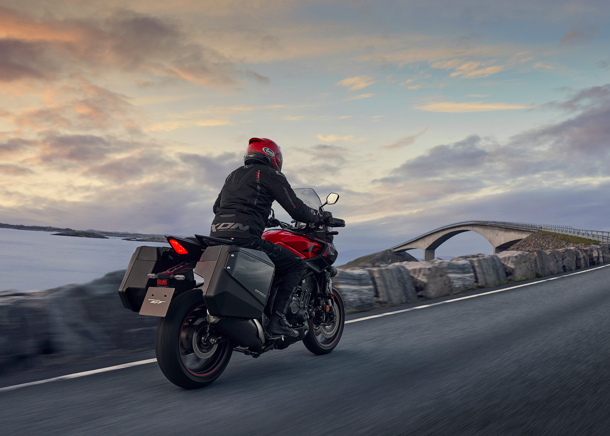 HONDA CB1000GT 2026