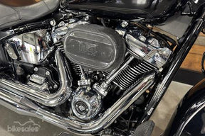 MID YEAR MADNESS - HARLEY-DAVIDSON HERITAGE CLASSIC BU01360