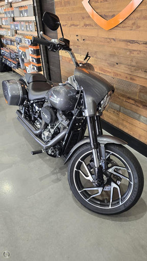 MID YEAR MADNESS - HARLEY-DAVIDSON SPORT GLIDE - BU01447
