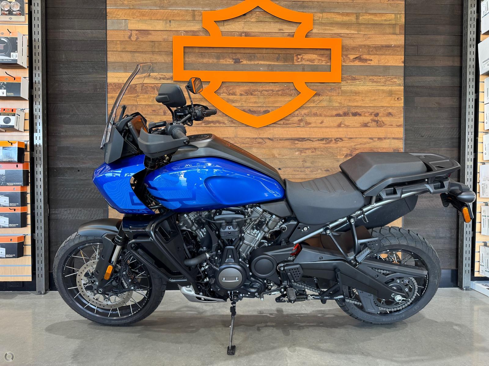 MID YEAR MADNESS - HARLEY-DAVIDSON PAN AMERICA SPECIAL - BU01443