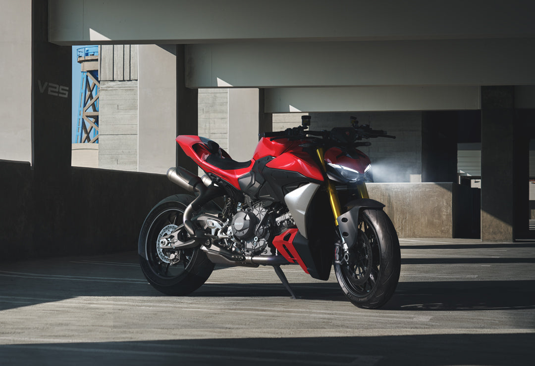 DUCATI Streetfighter V2