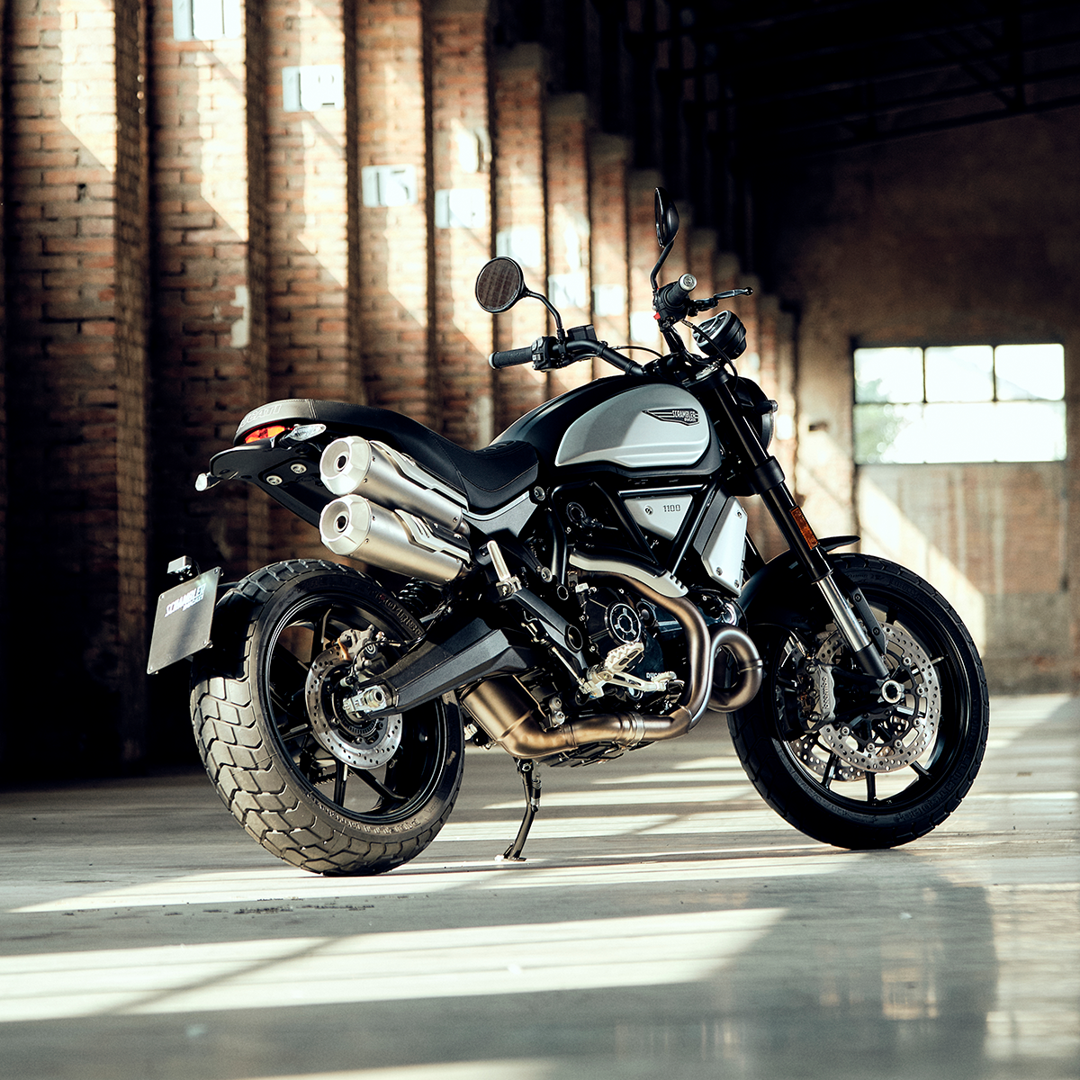 Ducati scrambler 100 hotsell